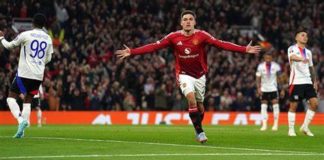 Manchester United ganó 5-4 tras una épica remontada ante Lyon