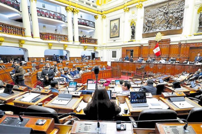 Congreso votaría hoy la derogatoria de ley que favorece al ‘gota a gota’ Congreso votaría hoy la derogatoria de ley que favorece al ‘gota a gota’