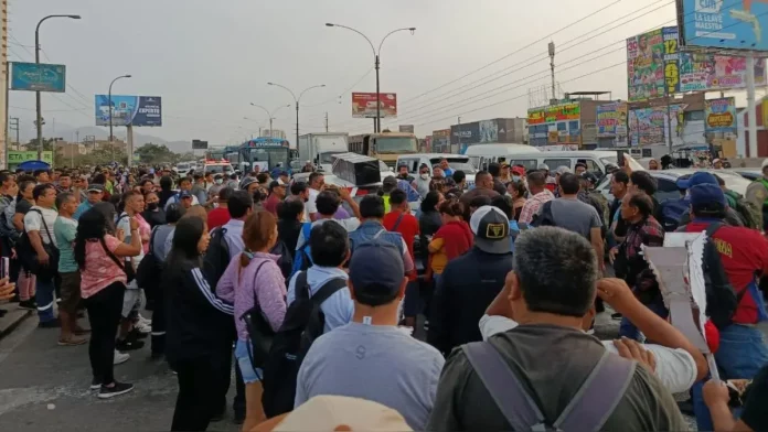 ATU informa que casi todas las empresas acataron el paro ATU informa que casi todas las empresas acataron el paro