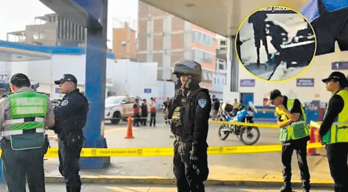 Sicario en motocicleta matan a jalador de buses en La Victoria Sicario en motocicleta matan a jalador de buses en La Victoria
