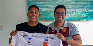 Raúl Ruidíaz se pone la camiseta del Atlético Grau de Piura