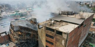 ¡Este incendio no quiere apagarse!