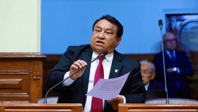 Dirigentes de mineros informales se afiliaron al Podemos Perú