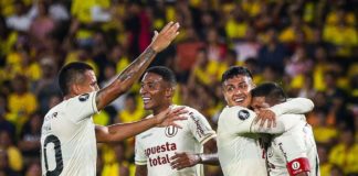 Universitario vence a Barcelona y revive en la Libertadores