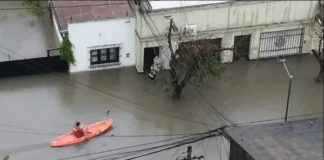 Argentina se inunda por fuertes lluvias Argentina se inunda por fuertes lluvias