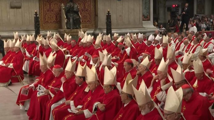 Empieza el cónclave para elegir al sucesor del papa Francisco Empieza el cónclave para elegir al sucesor del papa Francisco