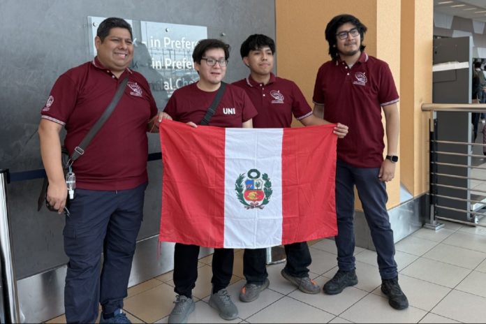 Estudiantes rumbo a China para representar al Perú