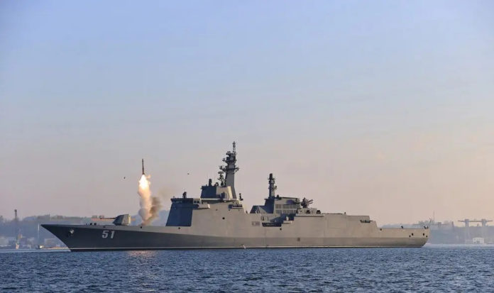 Corea del Norte realizó la primera prueba de fuego de nuevo destructor Corea del Norte realizó la primera prueba de fuego de nuevo destructor