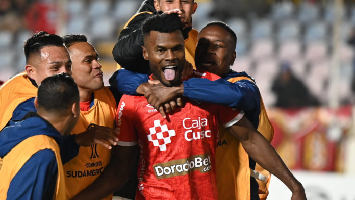 Cienciano gana y es líder se su grupo en la Sudamericana