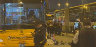 Motociclista murió tras chocar con un alimentador del Metroplitano