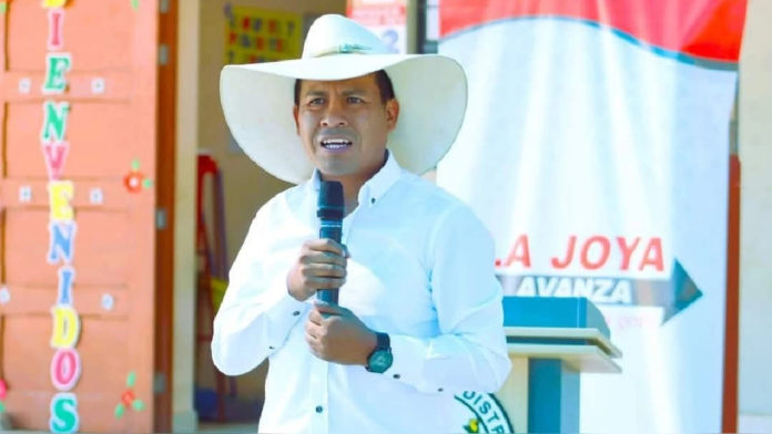 Alcalde detenido por conducir en presunto estado de ebriedad en Arequipa Alcalde detenido por conducir en presunto estado de ebriedad en Arequipa