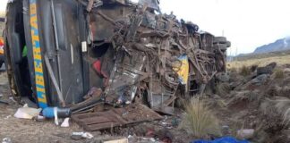 Bus vuelca y mueren tres en ruta a Cusco
