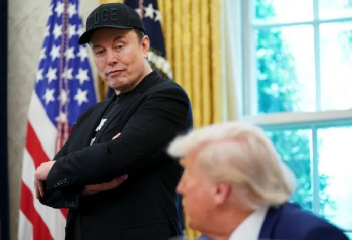 Elon Musk se aleja cada vez más de Donald Trump