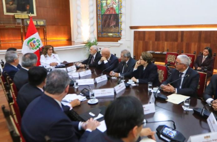 Iniciaron reuniones por voto de confianza