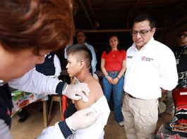 Ministro de Salud refuerza ofensiva contra la tos ferina en Loreto