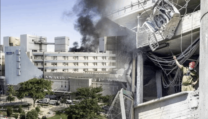 Misil iraní impacto sobre el hospital Soroka Misil iraní impacto sobre el hospital Soroka