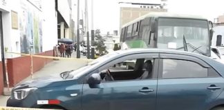 Se llevan su auto y muere de infarto