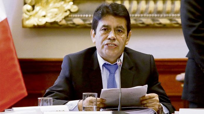 Tomás Gálvez reitera que Patricia Benavides no puede ser titular del Ministerio Público