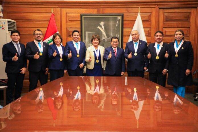 MINSA saluda a Junta Directiva del CEP