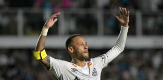 Neymar renueva contrato con el Santos hasta el final de 2025