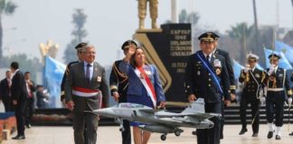 Dina Boluarte firmará decreto para multimillonaria compra militar