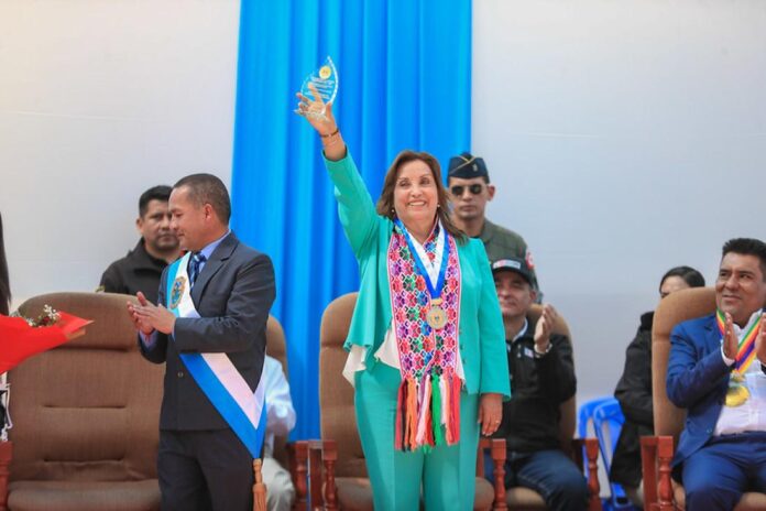 Dina Boluarte prepara programa dominical en señal del Estado