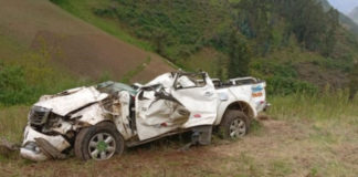 Familia entera falleció tras la caída de su camioneta a un abismo
