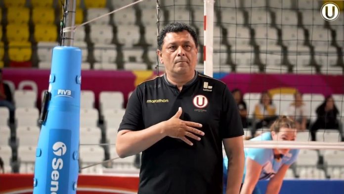 César Arrese deja de ser DT del equipo de voley de Universitario