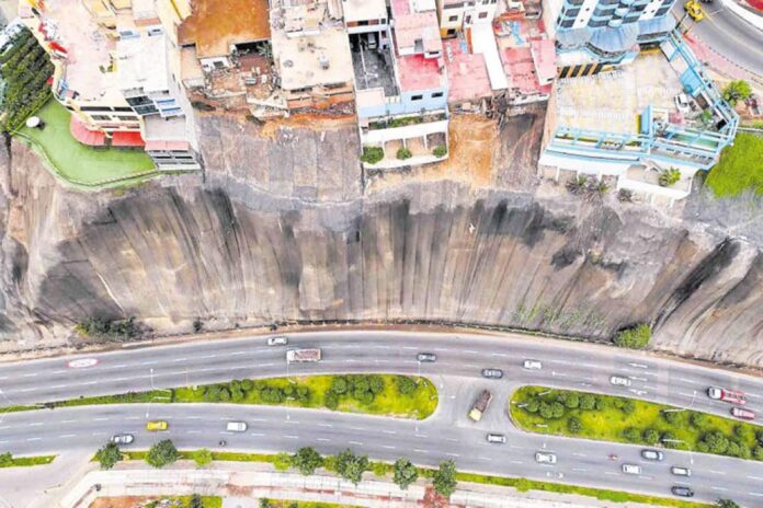 Más de 4 millones de personas en riesgo por sismos Más de 4 millones de personas en riesgo por sismos