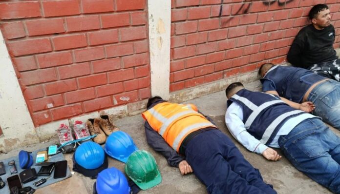 Falsos ‘sedapaleros’ caen robando casa