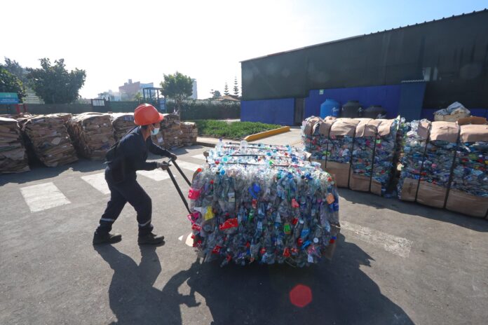 La planta de reciclaje de la Municipalidad de Santiago de Surco recibió más de siete toneladas de residuos valorizables provenientes de Villa El Salvador