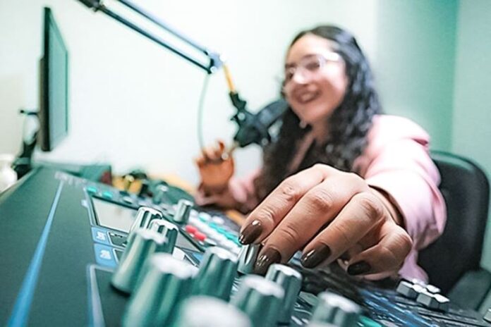 MTC adjudica siete frecuencias de radio