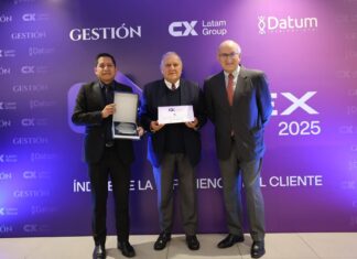 CON PREMIO CX INDEX 2025, RECONOCEN SERVICIO DE CALIDAD QUE OFRECE CAJA HUANCAYO