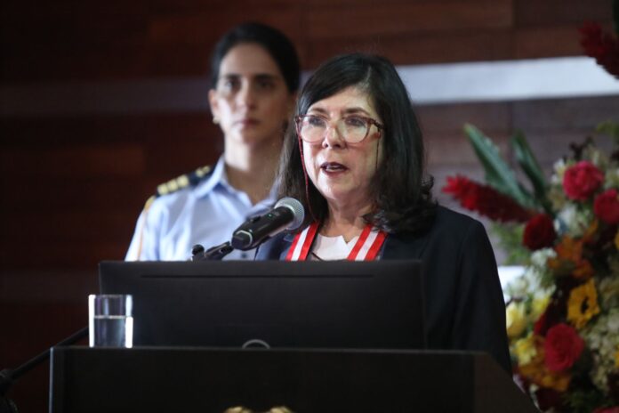 incorpora adolescentes de 16 y 17 años