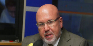 Carlos Bruce anunció candidatura a la alcaldía de Lima