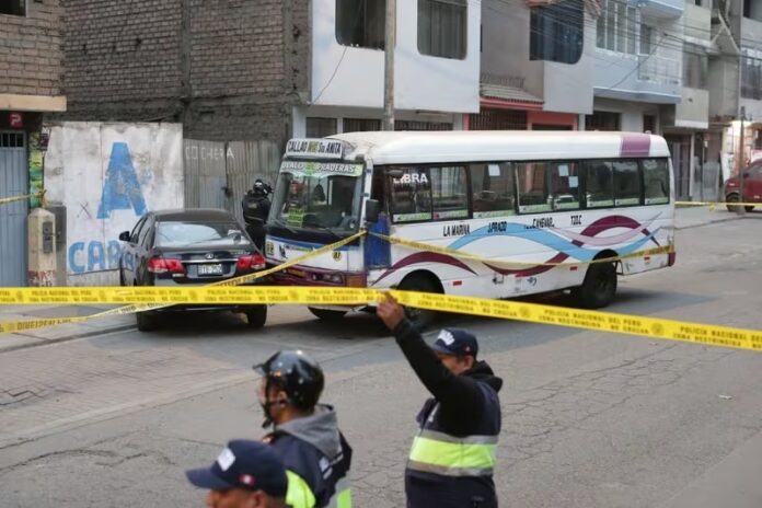 Chofer de cúster fue asesinado a balazos en El Agustino