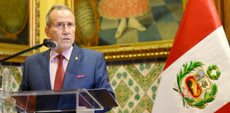 Canciller Schialer: "Perú no cederá ni un milímetro de su territorio"