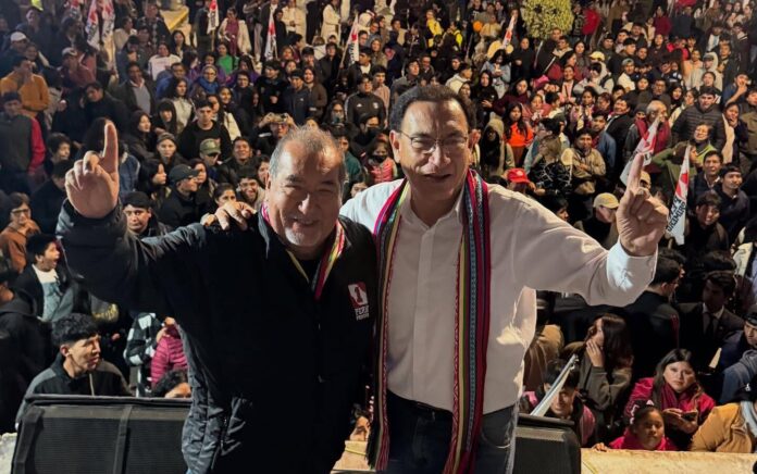 Inhabilitado, pero en campaña: la ley no se cumple para Vizcarra Inhabilitado, pero en campaña: la ley no se cumple para Vizcarra