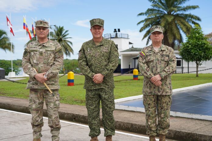 Jefes militares de Colombia, Perú y Ecuador se reunen en triple frontera