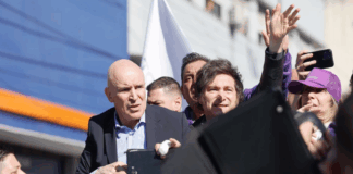 Atacan al presidente MIlei seguidores de Kircher.