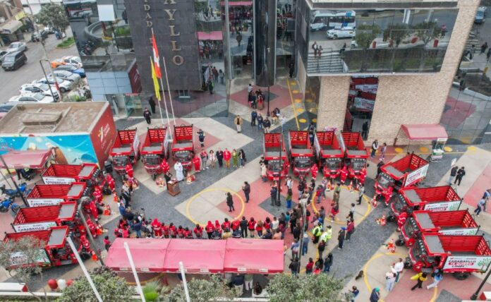 Carabayllo mejora limpieza con quince motofurgones