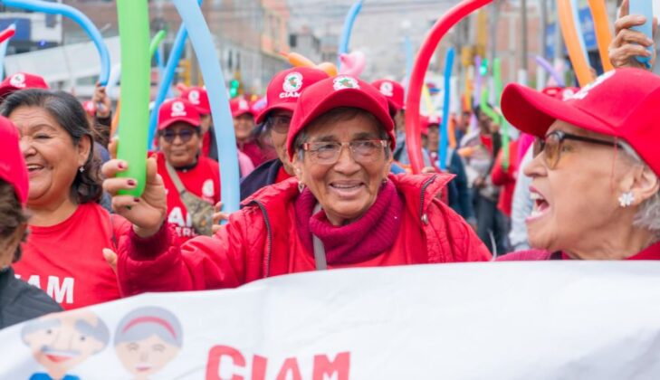 La Municipalidad de Mi Perú realizó el "Pasacalle" y la feria MuniSPA