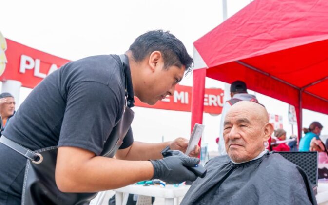 La Municipalidad de Mi Perú realizó el "Pasacalle" y la feria MuniSPA