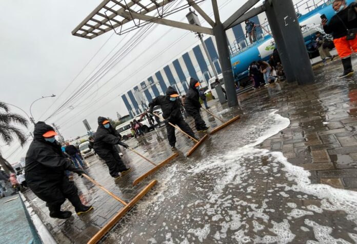 Muni de Bellavista deja limpiecita Av. Venezuela