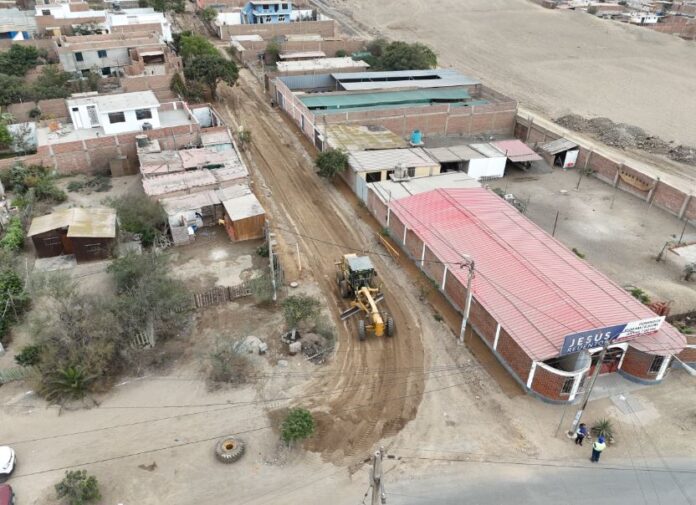 Vecinos de AA.HH. El Golf tendrán pistas y veredas en Santa Rosa