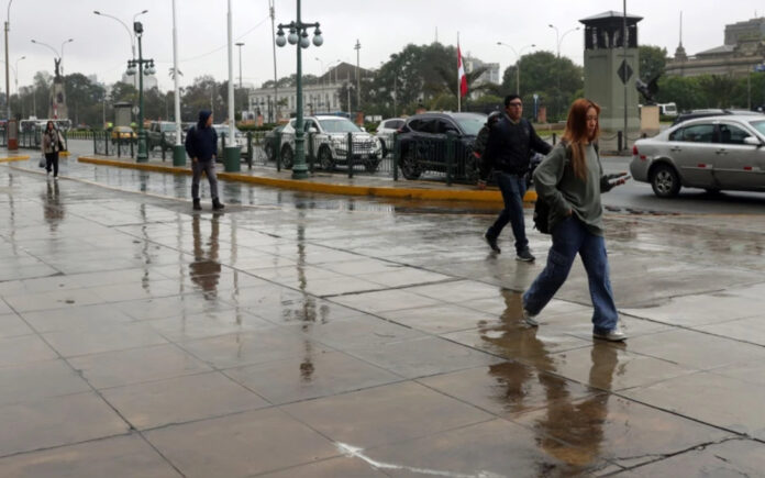 Senamhi alerta que Lima enfrentará lloviznas y neblina del 22 al 25 de agosto Senamhi alerta que Lima enfrentará lloviznas y neblina del 22 al 25 de agosto