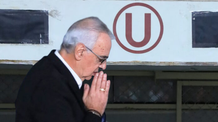 Resultado del clásico determinará el futuro de Fossati en Universitario Resultado del clásico determinará el futuro de Fossati en Universitario
