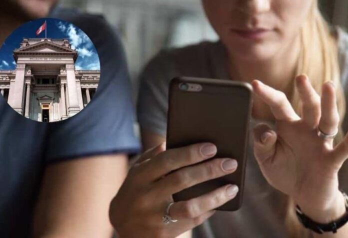 ¿Revisar el celular de mi pareja es delito? ¿Revisar el celular de mi pareja es delito?