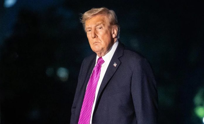 Trump dice que diálogo comercial con China va 