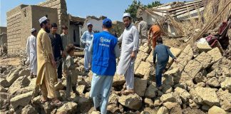 Son 800 los muertos y 2500 heridos por terremoto en Afganistán